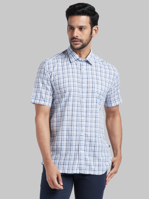 

Parx Men Blue & White Slim Fit Checked Casual Shirt