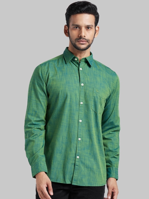 

Parx Men Green Slim Fit Solid Casual Shirt