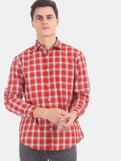 

Ruggers Men Rust Red & White Regular Fit Checked Casual Shirt