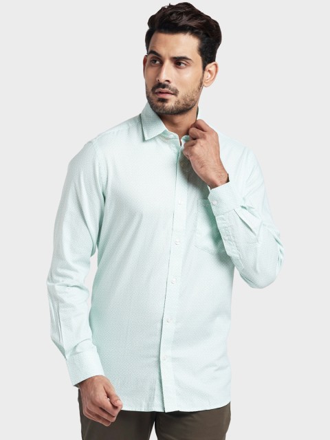 

ColorPlus Men Green Tailored Fit Solid Casual Shirt