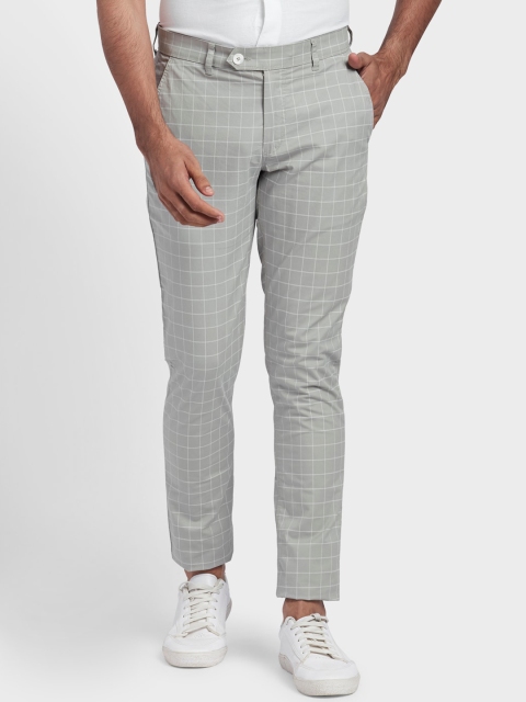 

ColorPlus Men Grey & White Regular Fit Checked Chinos