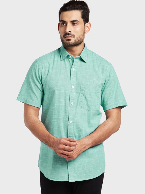 

ColorPlus Men Green Tailored Fit Solid Casual Shirt