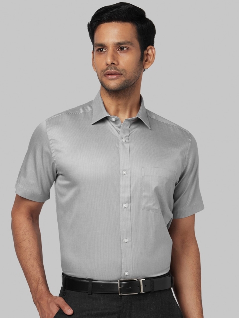 

Park Avenue Men Grey Regular Fit Striped Formal Shirt