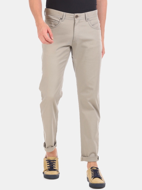 

Cherokee Men Grey Regular Fit Solid Chinos