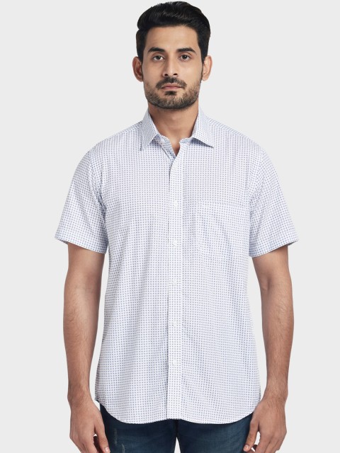 

ColorPlus Men White & Navy Blue Tailored Fit Printed Casual Shirt