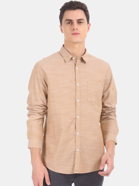 

Ruggers Men Brown Regular Fit Solid Casual Shirt