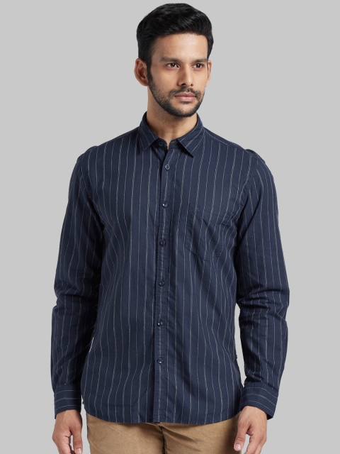 

Parx Men Navy Blue Slim Fit Striped Casual Shirt