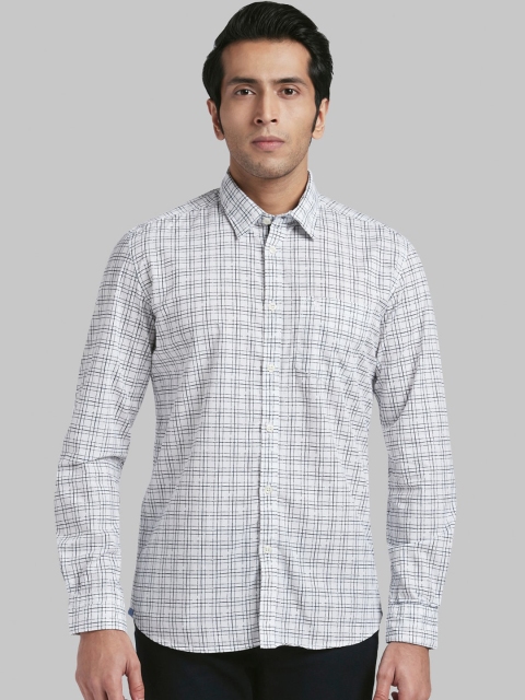 

Parx Men White & Black Slim Fit Checked Casual Shirt