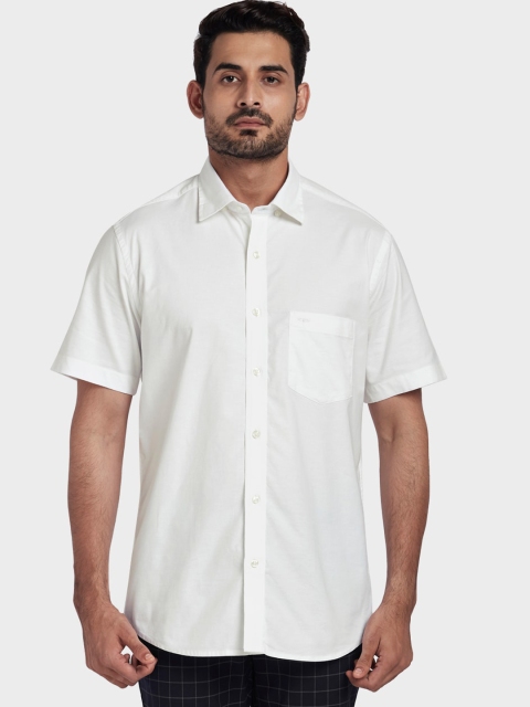 

ColorPlus Men White Tailored Fit Solid Casual Shirt