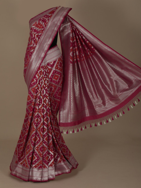 

Pothys Magenta & Silver-Toned Jute Silk Woven Design Saree