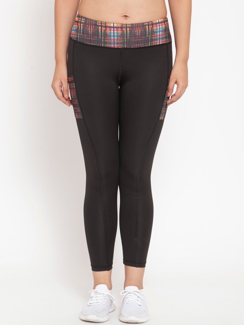 

Boston Club Women Black Solid Cropped Tights