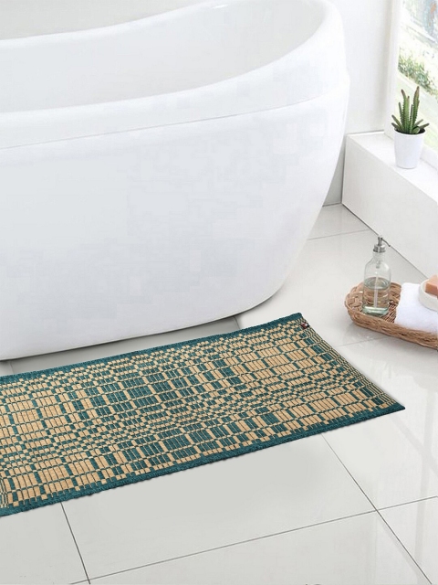 

KLOTTHE Green & Beige Woven-Design Sustainable Bath Rug