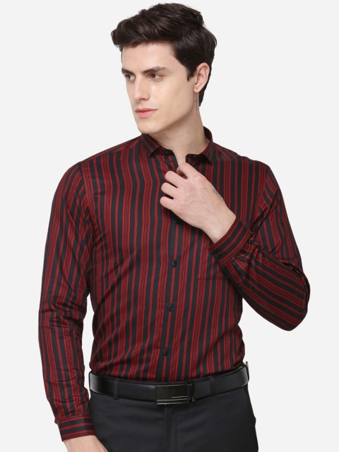 

Greenfibre Men Red & Black Regular Fit Striped Formal Shirt