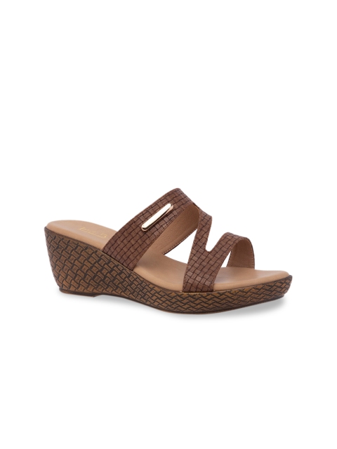 

Inc 5 Women Brown Textured Heels