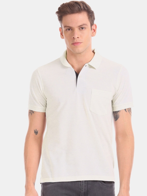 

Ruggers Men Off-White Solid Polo Collar T-shirt