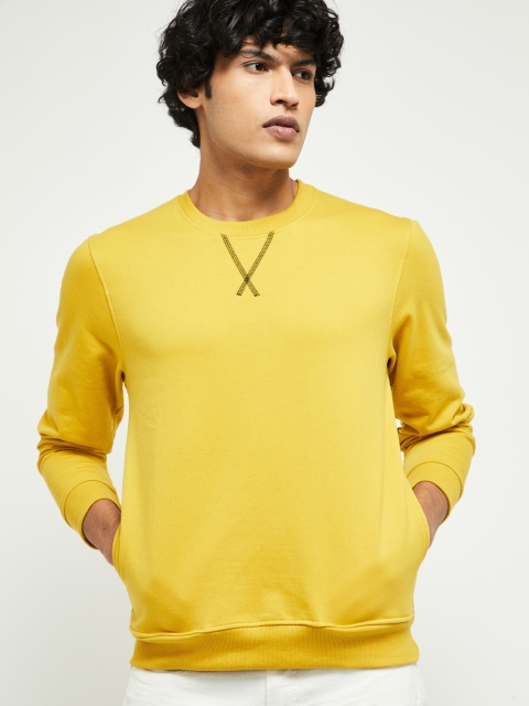 

max Men Yellow Solid Sweatshirt