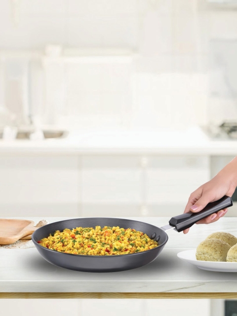 

Hawkins Black Solid Futura Hard Anodized Induction Compatible Frying Pan 25 cm