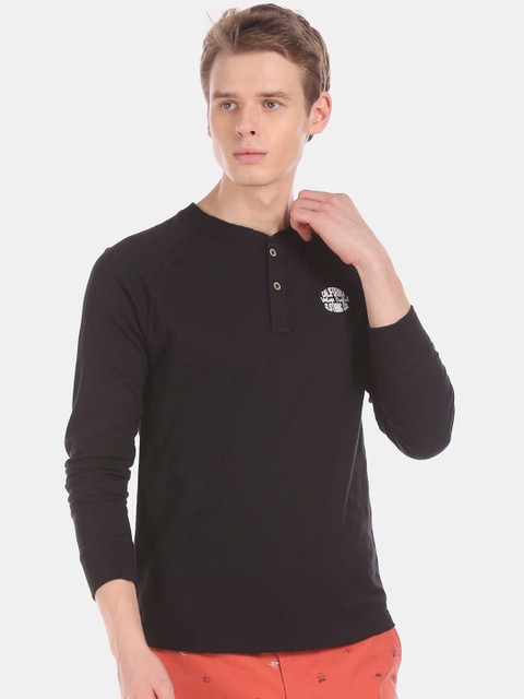 

Cherokee Men Black Solid Henley Neck T-shirt