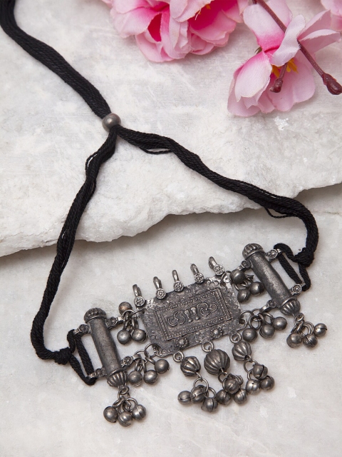 

Moedbuille Silver-Toned & Brass-Plated Ghungroo Temple Choker Necklace, Metallic