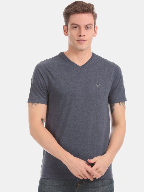 

Ruggers Men Navy Blue Solid V-Neck T-shirt
