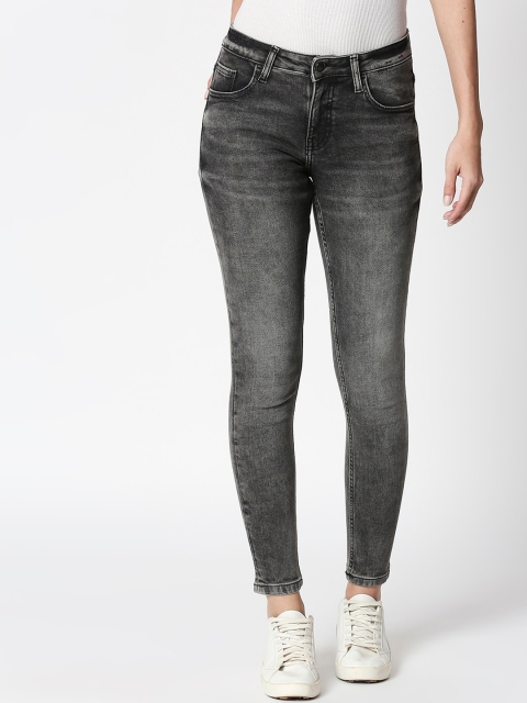 

Bewakoof Women Black Regular Fit Mid-Rise Clean Look Jeans