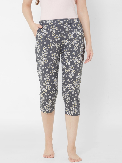 Sweet Dreams Women Grey & White Floral Printed Lounge Capris