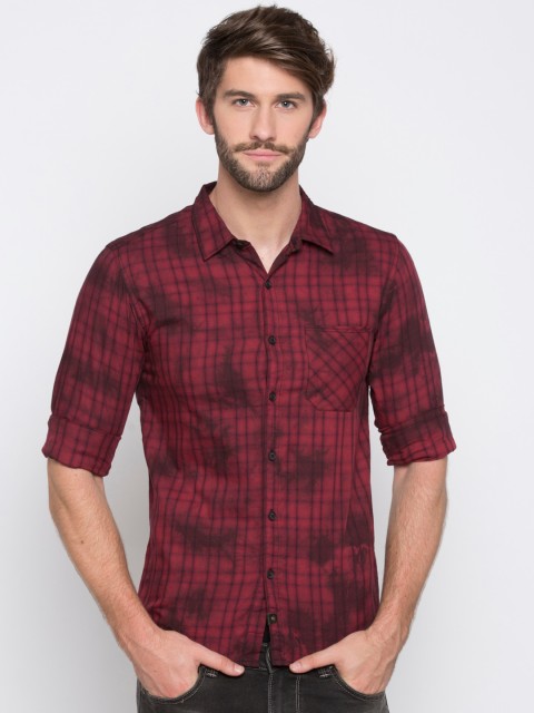 

SPYKAR Men Red Slim Fit Checked Casual Shirt