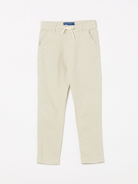 

Fame Forever by Lifestyle Boys Cream-Coloured Slim Fit Solid Regular Trousers