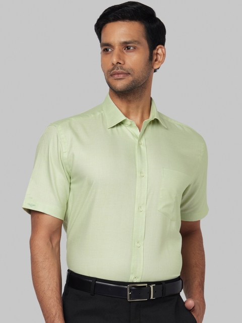 

Park Avenue Men Green Regular Fit Solid Formal Shirt