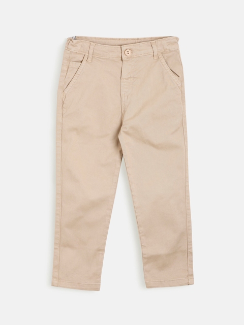 

Aomi Boys Beige Regular Fit Solid Chinos