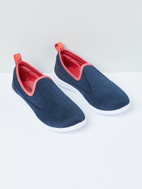 

max Women Blue PU Walking Shoes