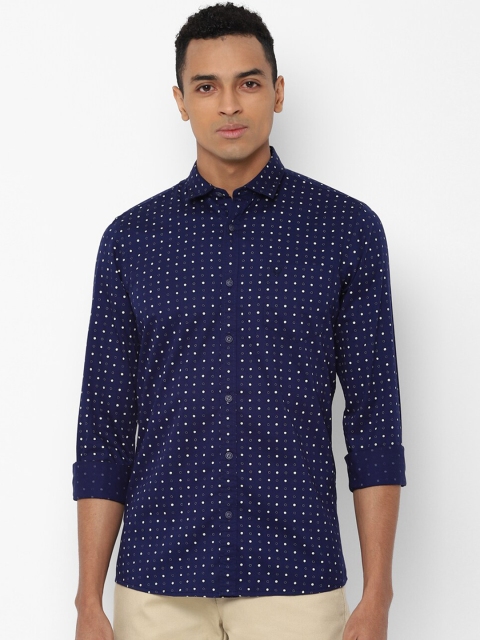 

Solly Jeans Co. Men Navy Blue & White Slim Fit Printed Casual Shirt