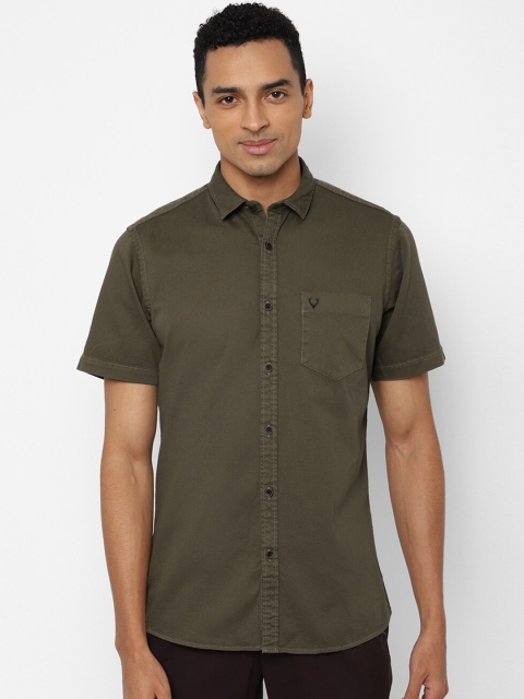

Solly Jeans Co. Men Olive Green Regular Fit Solid Casual Shirt