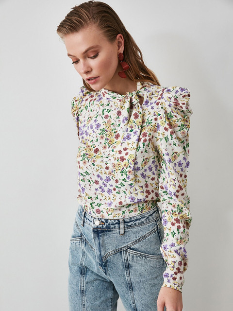 

TRENDYOL COLLECTION Women Off-White Floral Printed Top