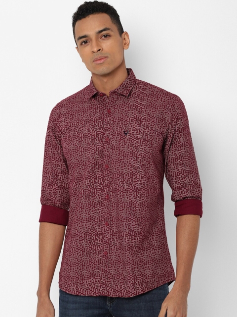 

Solly Jeans Co. Men Maroon & White Floral Print Casual Shirt