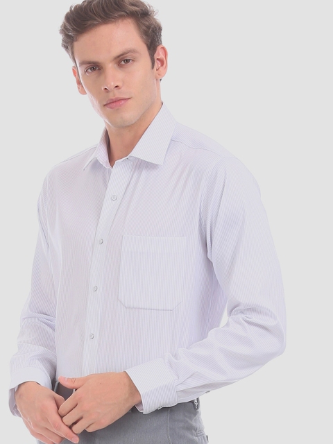 

Arrow Men White & Blue Regular Fit Striped Formal Shirt