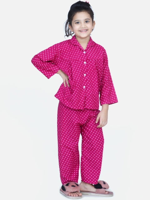 

KID1 Girls Magenta & White Floral Print Night suit