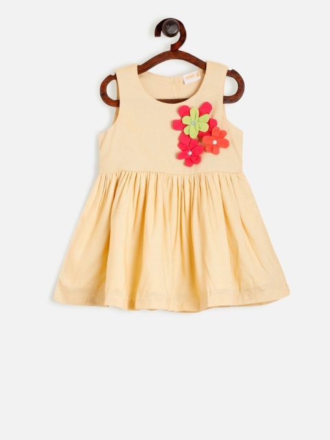 

Aomi Girls Yellow Solid Fit and Flare Dress