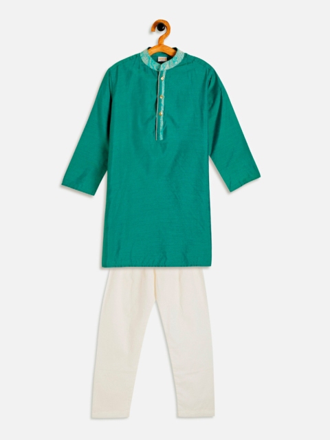 

Aomi Boys Green & White Solid Kurta with Pyjamas