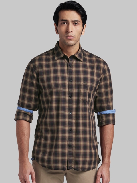 

Parx Men Brown & Black Slim Fit Checked Casual Shirt