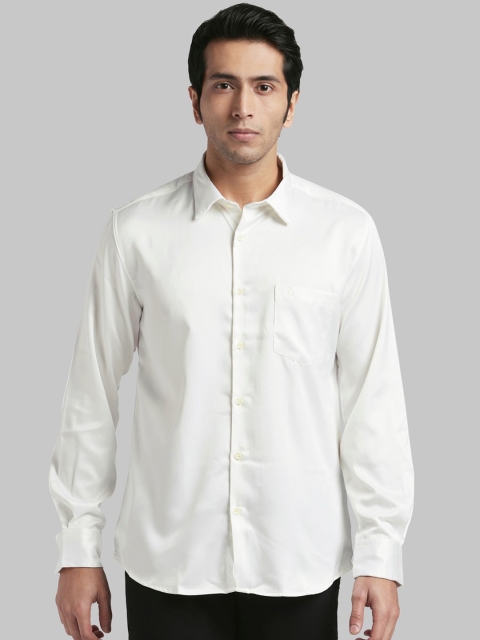 

Parx Men White Slim Fit Solid Casual Shirt