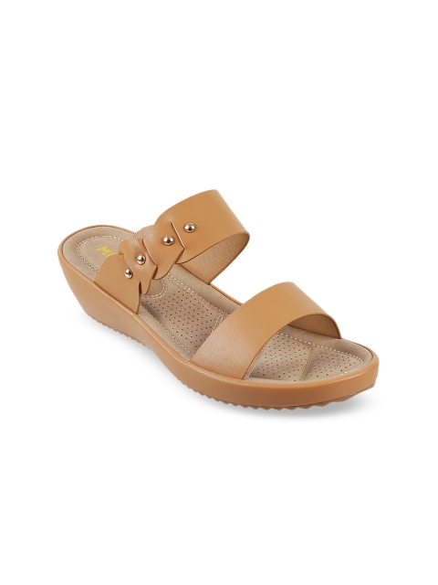 

Mochi Women Tan Brown Solid Wedges