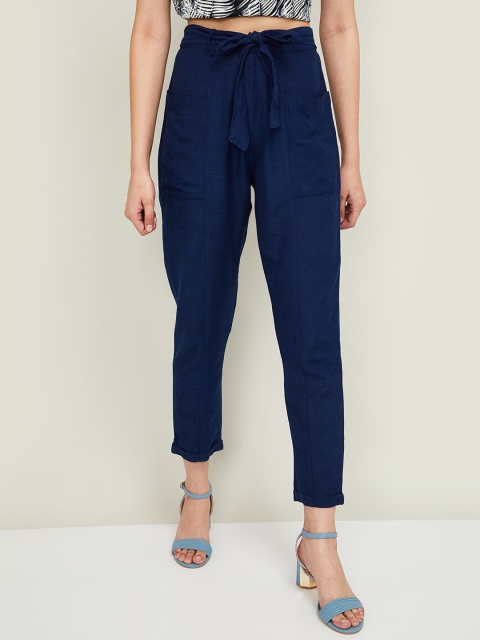 

Ginger by Lifestyle Women Navy Blue Regular Fit Solid Cropped Peg Trousers