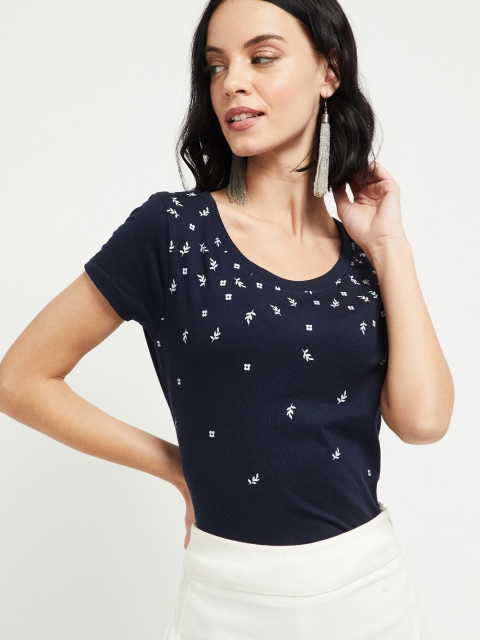 

max Women Navy Blue Printed Scoop Neck Cotton T-shirt