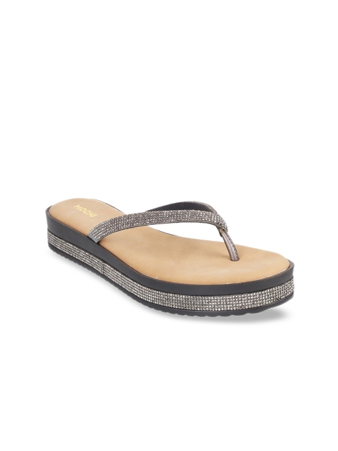 

Mochi Women Grey & Beige Woven Design Sandals