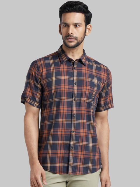 

Parx Men Navy Blue & Brown Slim Fit Checked Casual Shirt