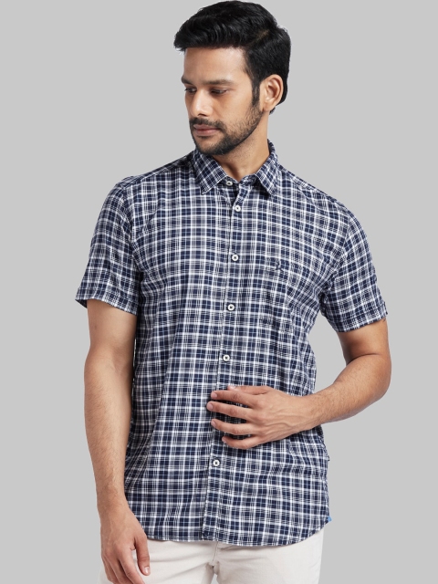 

Parx Men Navy Blue & White Slim Fit Checked Casual Shirt