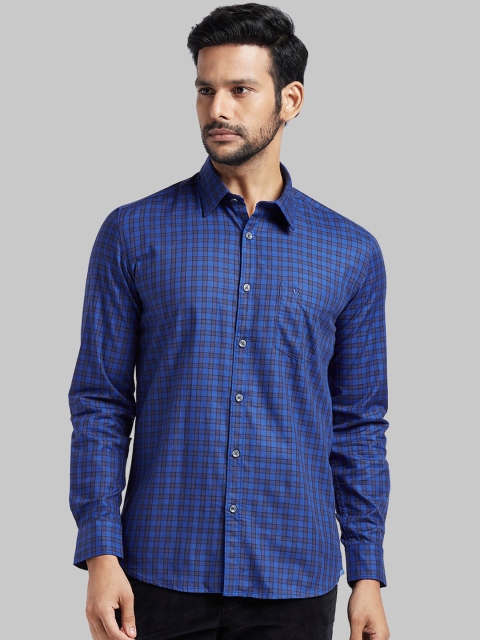 

Parx Men Blue Slim Fit Checked Casual Shirt