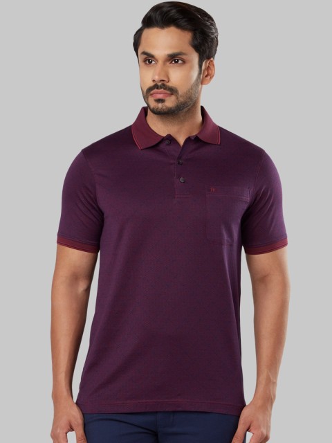 

Raymond Men Burgundy Solid Polo Collar T-shirt