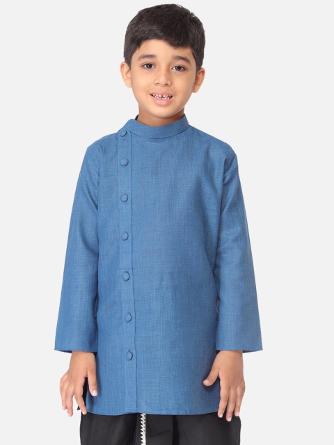 

TABARD Boys Blue Solid Straight Kurta